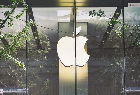 Apple Settles Lawsuit for $25 Million Over Family Sharing